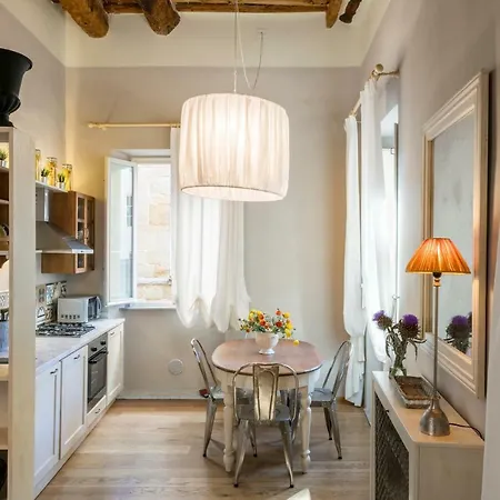 Apartment Stence *