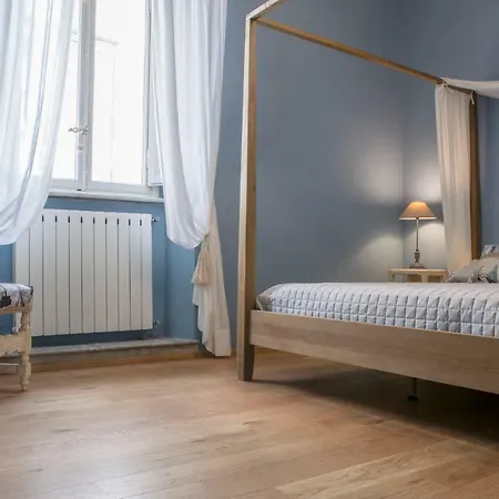 Stence Apartment